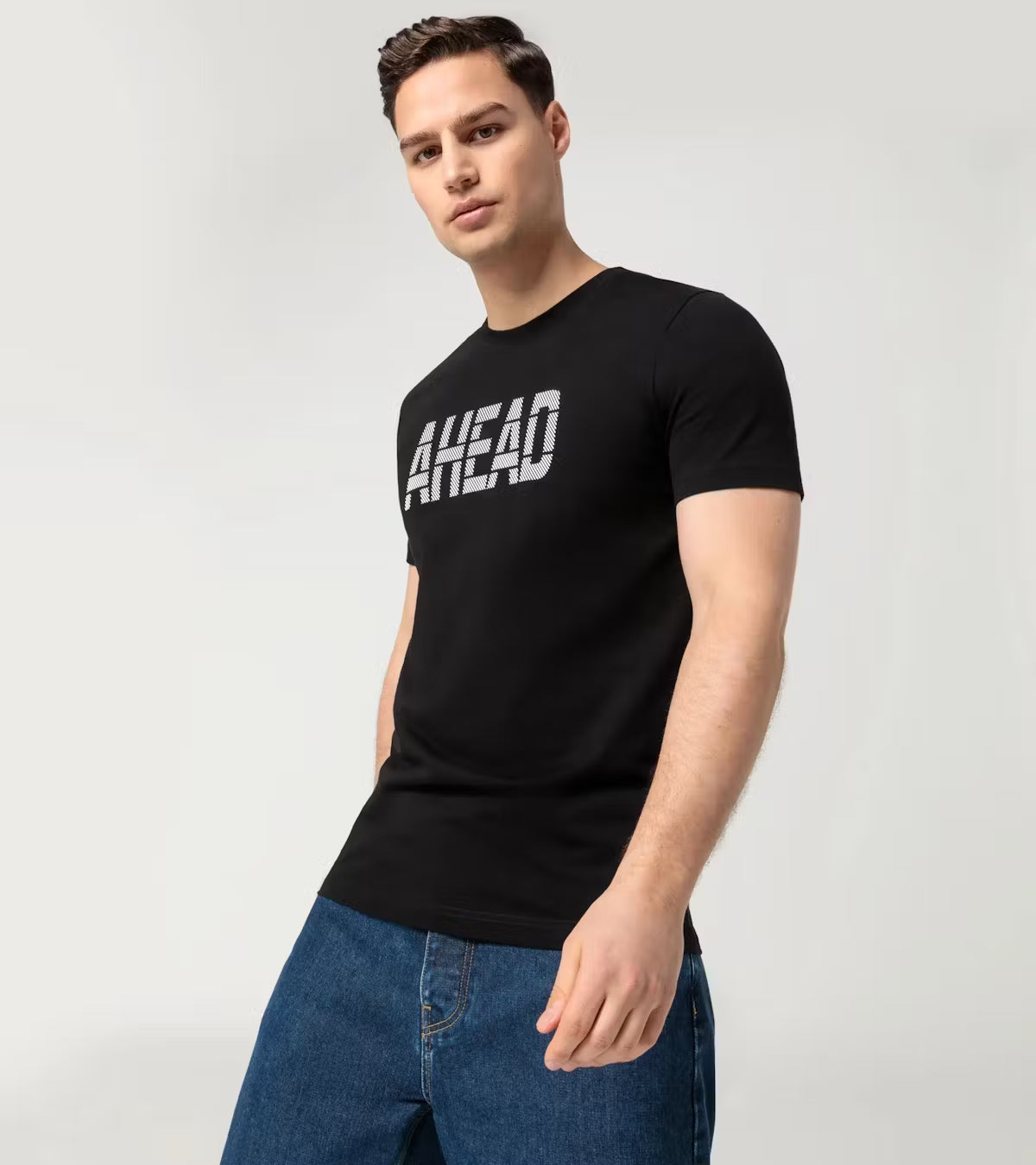 AHEAD - ユニセックスTシャツ