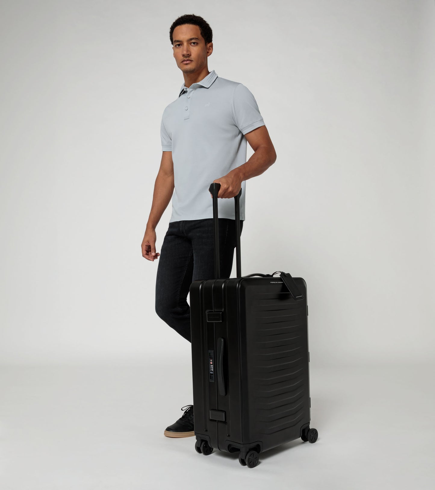 ポルシェデザイン・アルミニウム・トローリーケース Mサイズ - ブラック