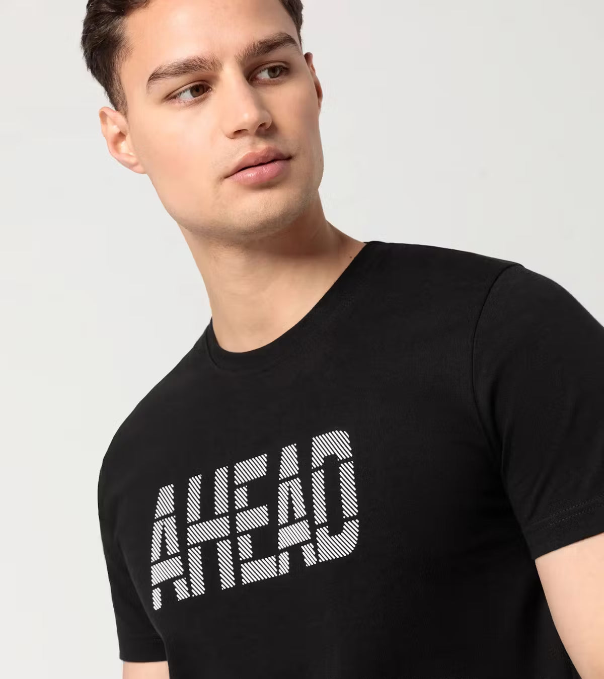 AHEAD - ユニセックスTシャツ