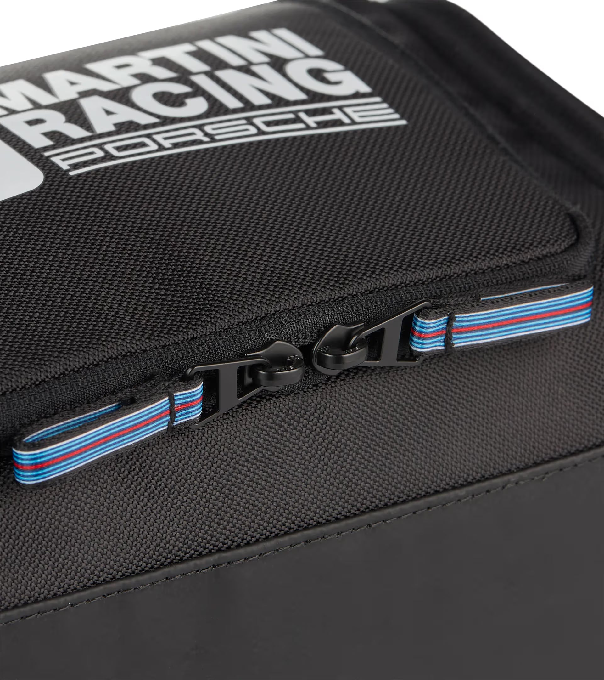 ウォッシュバッグ - MARTINI RACING® – ポルシェ公式オンラインショップ ウォッシュバッグ - MARTINI RACING® – ポルシェ公式オンラインショップ