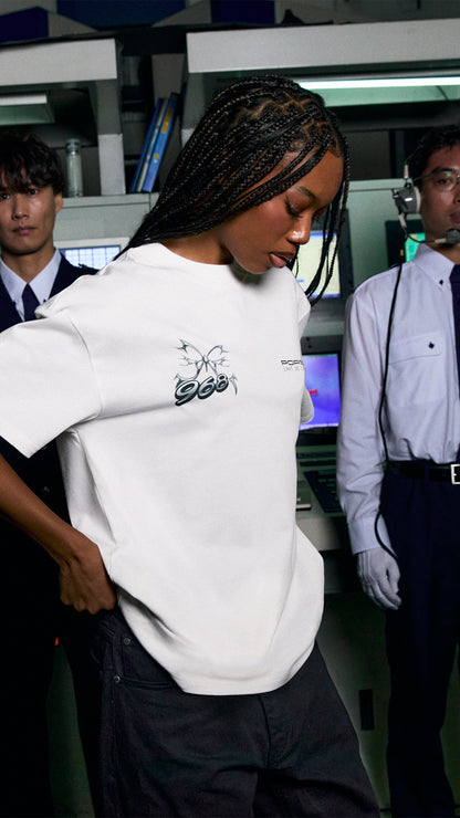 L’Art de L’Automobile x Porsche Tシャツ ユニセックス - ホワイト