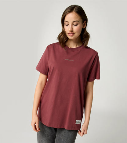 Tシャツ レッド – Porsche. There is no Substitute.