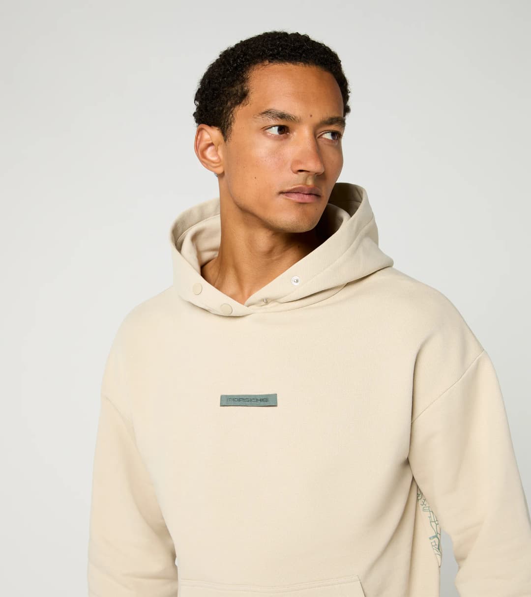 ユニセックス フーディー – Cayenne Electric Lifestyle Collection